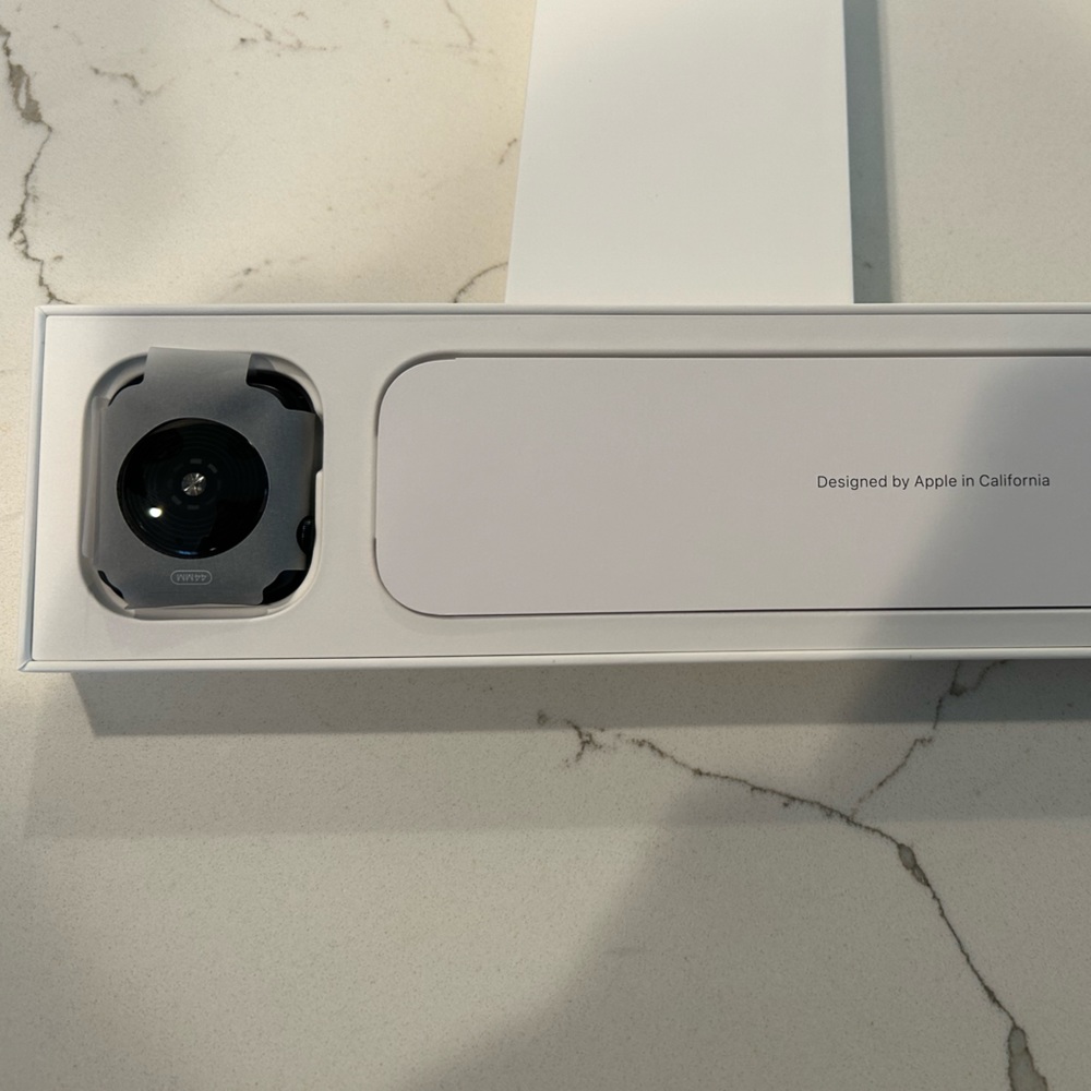 NEW Apple Watch SE (2nd Gen)